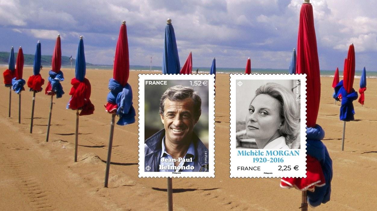 Les timbres Jean-Paul Belmondo et Michèle Morgan devant les parasols de la plage de Deauville